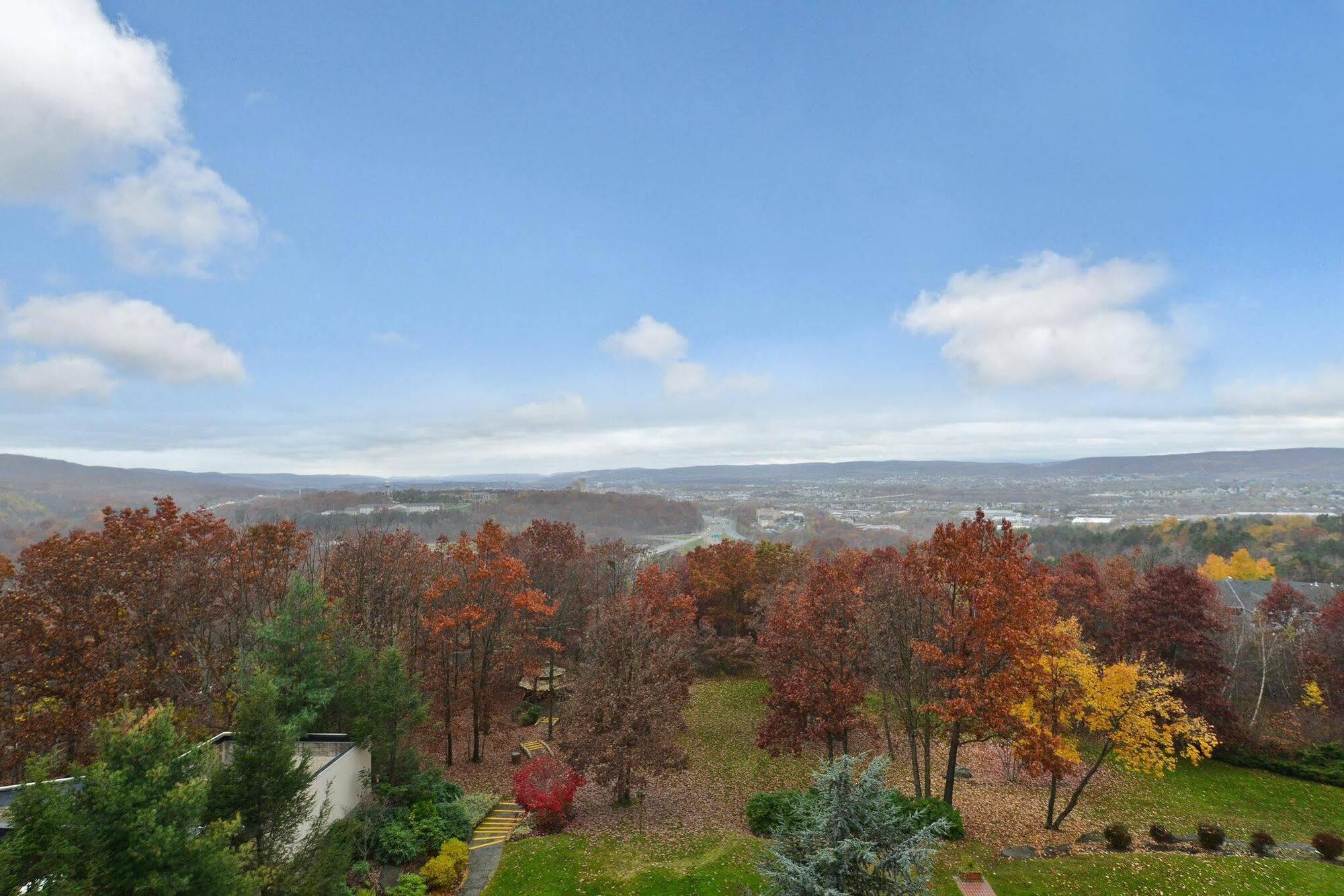 Holiday Inn Wilkes Barre - East Mountain, An Ihg Hotel Exterior photo